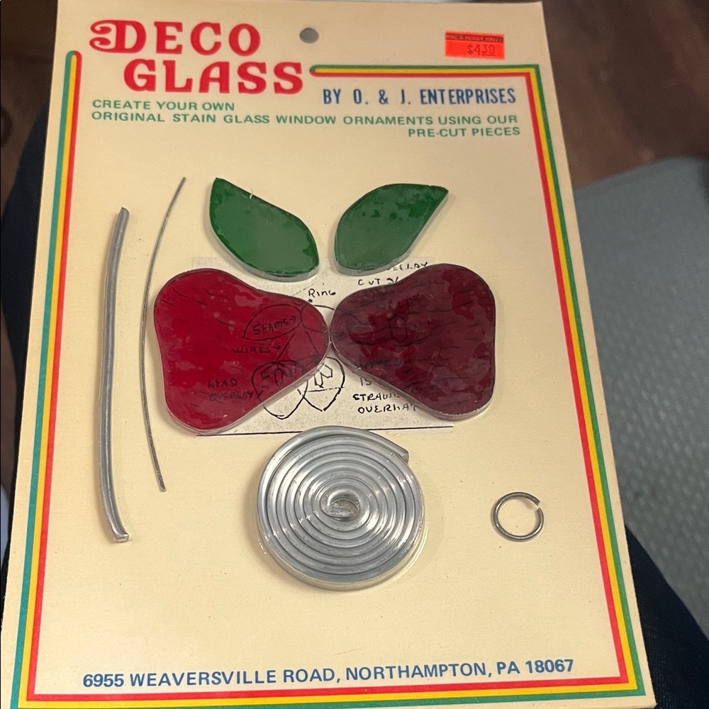 Deco Glass Stained Glass Ornament Kit - Red & Green Pieces